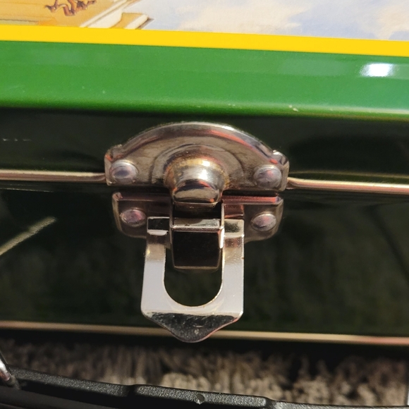 John Deere Licensed Product Lunch Box Tin "Suppertime" - Picture 5 of 6